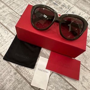 Valentino Dark Green V663S Sunglasses